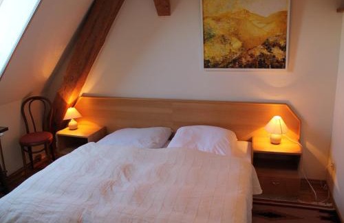 Neu Bartelshagen Apartment | Buschenhagen Rustic Getaway, cleaning included