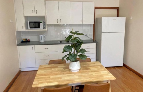 Parkes Hotel | Bushman's Motor Inn