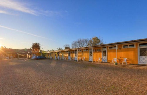 South Gundagai Hotel | Bushmans Motor Inn