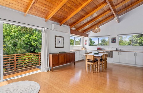Kerikeri House | Bushview Hideout - Kerikeri Holiday Home