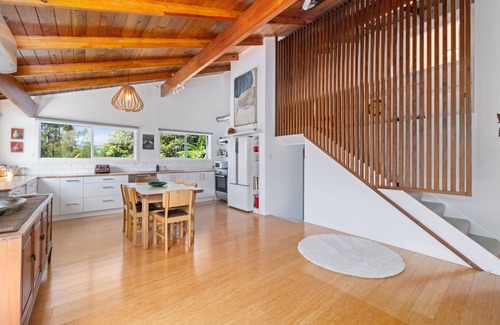 Kerikeri House | Bushview Hideout - Kerikeri Holiday Home