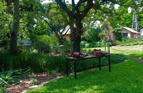 Muldersdrift House | Bushwillow Spacious cottage for 2 people with private garden access!