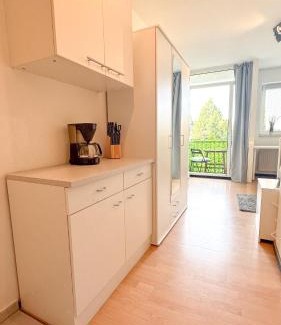 Osnabrueck Apartment | Business Apartment with Balcony