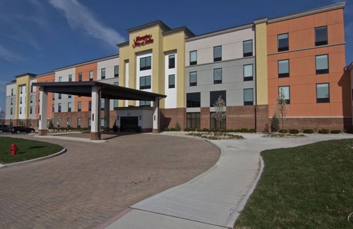 Columbus Hotel | Business & Pleasure Hub | Free WiFi | Minutes from Downtown | Free Hot Breakfast