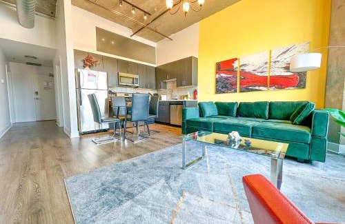 Near South Side Apartment | Business Ready 2BR Apartment in South Loop with Skyline view, Optional parking & Gym Access Close to McCormick, Downtown & CTA
