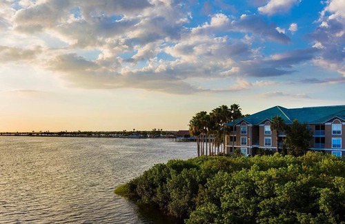 Rocky Point Condo | Business-Ready 2BR w/Bay View, Near Tampa