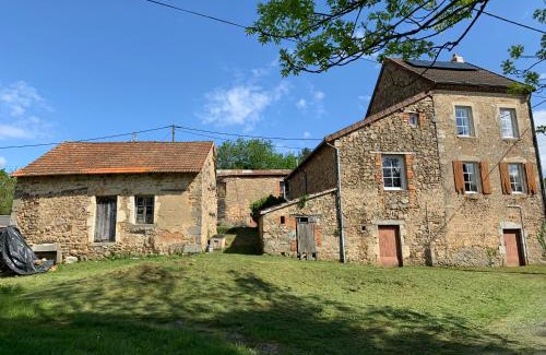 Busset House | Busset Liages situé dans le Bourbonnais 1 chambres lit double et un clic clac