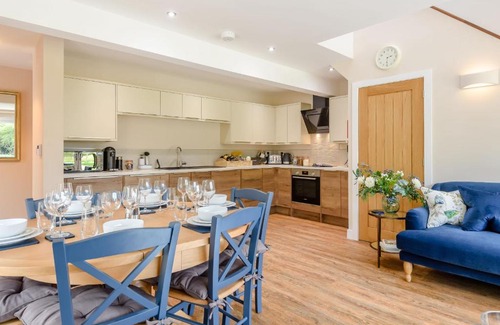 Boston House | Butterfly