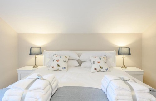 Boston House | Butterfly