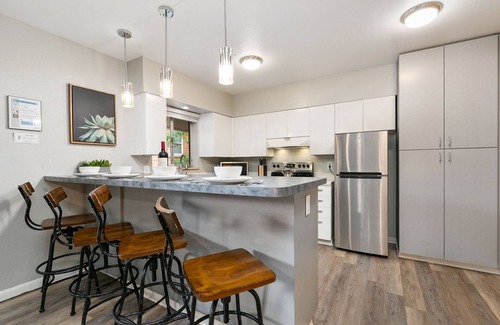 Old Town Condo | Butterscotch Suite Old Town Stay with Sunny Style