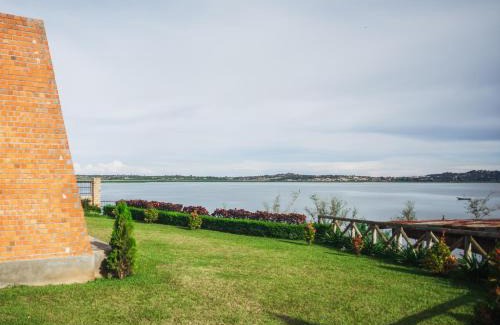 Entebbe Cabin | Buvi Lodge Limited