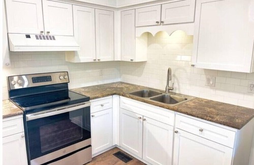 Bella Vista Apartment | BV getaway 3 bedroom stylenn