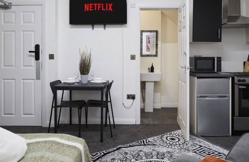Huddersfield Apartment | Bv Royal Studio Seven Suite,Queengate Huddersfield