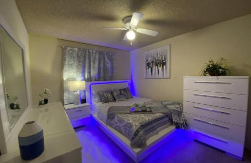 Cougar Mountain House | BV1-CASTLE VILLA-convenient n comfortable!