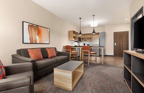 Pumphrey Hotel | BWI Suites