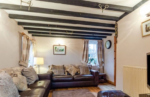 Henryd House | Bwthyn Conwy - Three Bedroom House, Sleeps 6