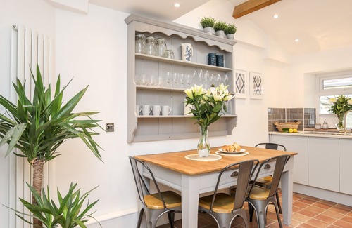 Bangor House | BWTHYN SILIWEN (OLD BATH HOUSE), pet friendly in Bangor