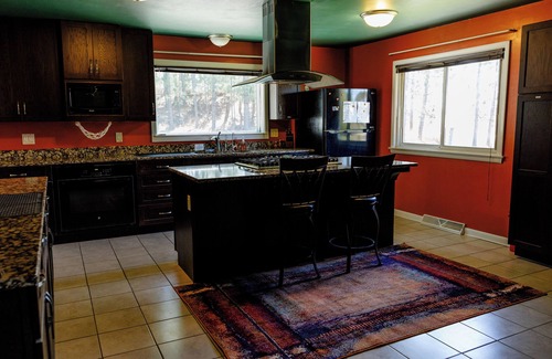Tower House | By Lake Vermilion 3 queen beds 2 twin beds 2 bathroom home