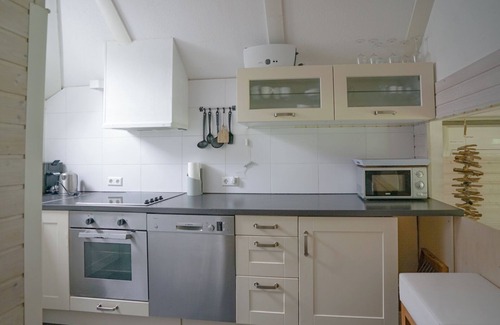 Seepark Kirchheim House | By the lake in the mountains - peace and relaxation all year round, in the middle of Germany.