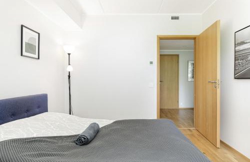 Pohja-Tallinn Apartment | By the Old Town, new & modern, 2 BR, easy access by car, free parking