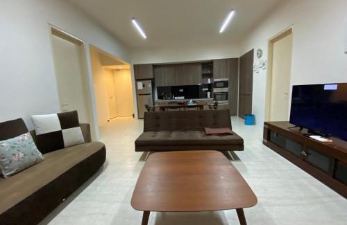 Tanjung Bungah Apartment | By The Sea @ Cozy Beachfront Home