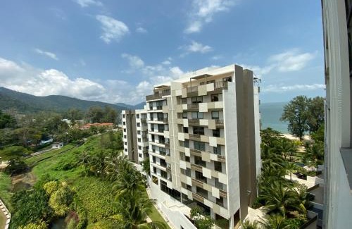 Tanjung Bungah Apartment | By The Sea @ Cozy Beachfront Home