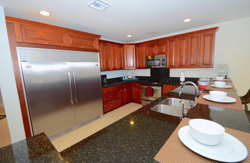 Lauderdale-by-the-Sea House | BY THE SEA VACATION VILLAS 4 BED/PRIVATE POOL/WALK TO EVERYTHING. Amazing location!