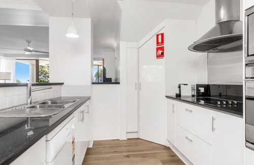 Byron Bay Apartment | Byron Bay Accom - 4/54 Lawson St - The Palms 4