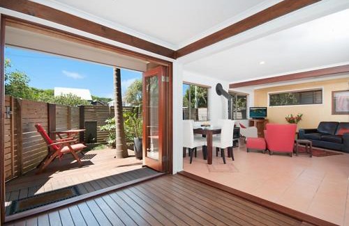 Suffolk Park Apartment | Byron Bay Accom - Alkira 1/32 Alcorn St