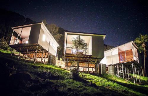 Talofa Apartment | Byron Bay Hinterlands Dreaming Woods Cabin One