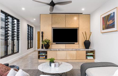 Suffolk Park House | Byron Bay Holiday Homes - Suffolk Beach Retreat