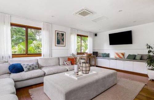 Belongil House | Byron Blisshouse - multi-home retreat with pool