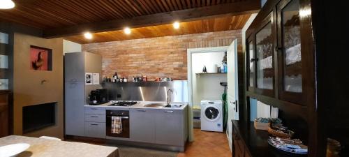 Barbaresco House | Cà Trifolera Barbaresco - Romantico Cascinale con antica cantina nel cuore delle Langhe - DEGUSTAZIONE VINI NELLA NOSTRA CANTINA
