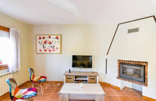 Argonos House | Cómodo y coqueto chalet con jardín en Argoños