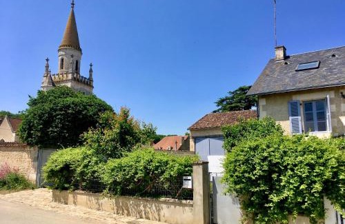 Vienne Apartment | "Côté cour, côté jardin"