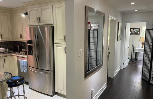 L'Amoreaux House | C 50 M Station High-Speed Net Free Parking laundry & cooking Near Pacific Mall