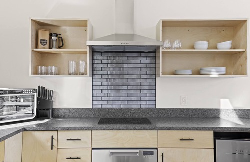 Mosier Cabin | C A M P R A N D O N N E E CABIN 3