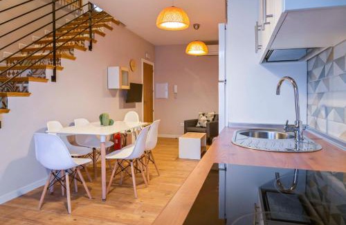 Torrico Apartment | C - Apartamento moderno con piscina compartida