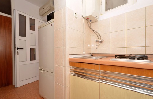 Arbanija Apartment | C - apt w. balcony, shared terrace & the sea view