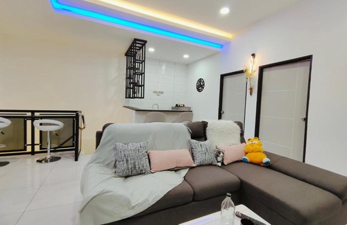 Taman Pengkalan Jaya Apartment | C Boutique Townhouse Station 18 Ipoh By irainbow