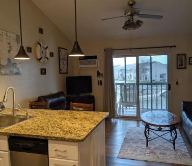 Oak Harbor Apartment | C & D Restawhile
