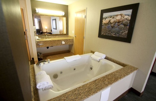 Fargo Hotel | C'mon Inn Fargo