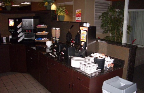Fargo Hotel | C'mon Inn & Suites Fargo