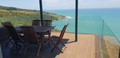 Raglan House | C-SCAPE VILLA holiday accommodation