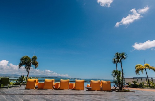 Lapu-Lapu Hotel | C Suites at Mactan Newtown