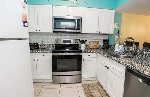 Gulf Lagoon Beach Condo | C106 Low Floor, Stunning sunset, Pool View, covered parking space Beach Deal 20% OFF 8/1-8/9/2025