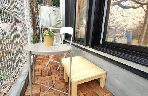 Honmachi Apartment | C3 Shibuya new hotel, 2 bedrooms and 1 living room, 7 mins to ST Max 6P 渋谷全新酒店 全新装修 两室一厅 交通中心 车站7分钟 最大6人 直达新宿 涉谷 表参道 品川 池袋 上野 代代木 银座 原宿