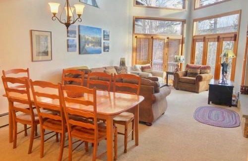 Bretton Woods Villa | C6 Beautiful views from this Crawford Ridge Townhome a short walk from the slopes