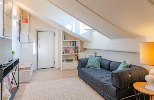 Roman Quarter Apartment | Ca' Claire by HAPPYHOSTORINO