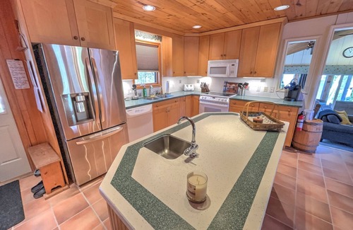 Rideau Lakes House | Lakeside Retreat with Private Dock | Brooks Bay Cottage